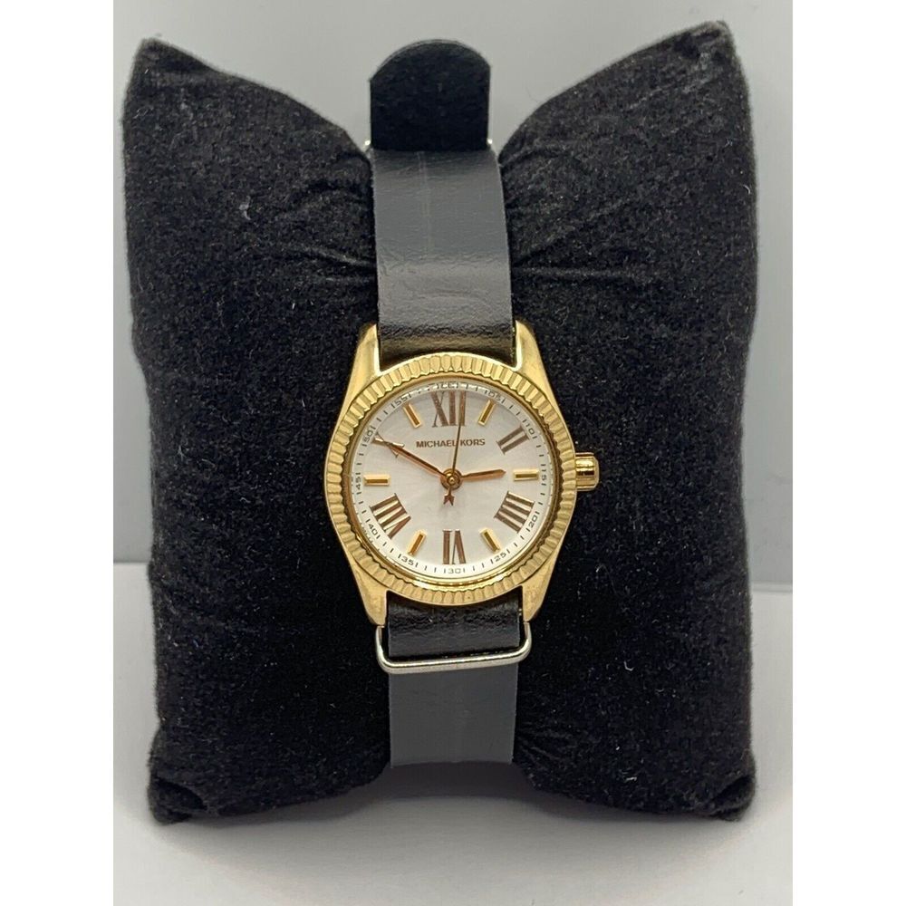 Michael Kors MK3229 Women's Black Leather Analog Silver Dial Quartz Watch RU236